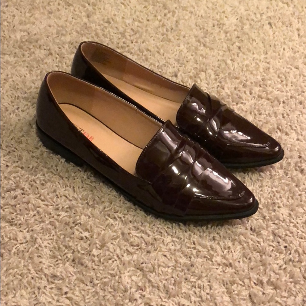 Beautiful dark burgundy loafers!